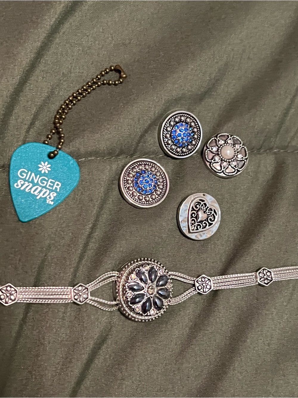 Ginger Snaps Silver-Tone Flower Snap Bracelet with Blue and Gray Accents
